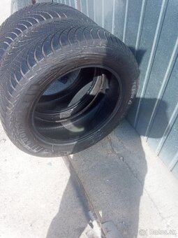 Predám 2ks zimné pneu.255/55R19 Goodyear dezen 5,6mm - 4