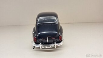 1:18 VOLVO PV544 - 4