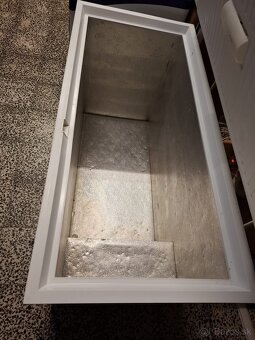 Truhlicový mraziak - 4