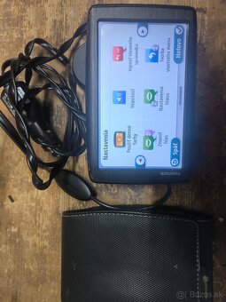 Predam navigaciu Tomtom - 4