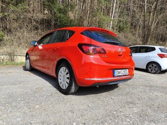 Opel Astra - 4