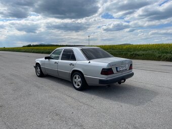 Mercedes-Benz W124 E300D - 4
