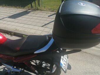 Honda CB 125F - 4
