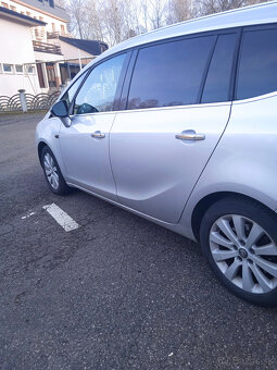 Opel zafira - 4