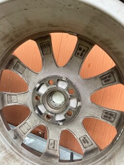 Elektrony 225/45 R17 letne original škoda - 4