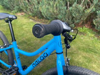 Naloo Chameleon 24" ľahký švajčiarsky detský bicykel - 4