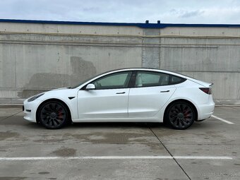 Tesla Model 3 - 4