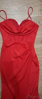 Červené spoločenské šaty - 4