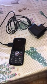 Mobilný telefón LG - 4