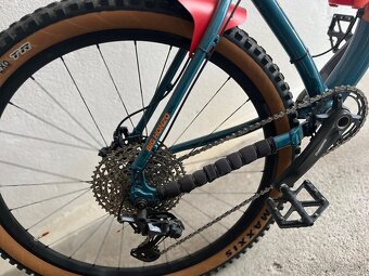 KONA BIG Honzo,  ram  "L".  TOP - 4