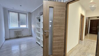 Štýlový 3-izbový byt na Puškinovej ulici v HE, na prenájom. - 4