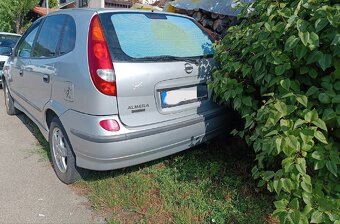 Nissan Almera Tino - 4