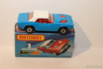 Matchbox SF Dodge challenger - 4