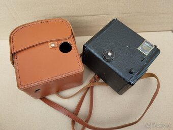 Fotoaparát Kodak Brownie + pouzdro - 4