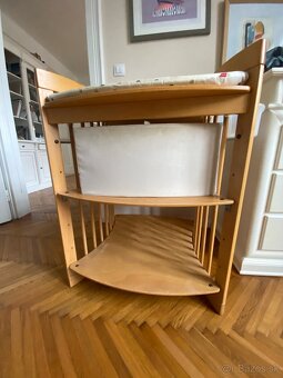 Stokke prebaovaci pult - masiv - 4