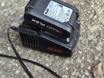 Aku strunová kosačka - 4