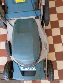 Predám el.kosačku Makita ELM4621 s pohonom - 4
