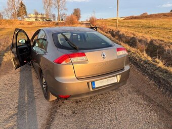 Renault Laguna 3 2.0 dci 110kW r.v. 2009 - 4
