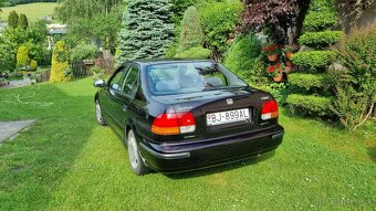 Honda Civic 1,5 VTEC LS 84 KW - 4