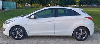 Predám Hyundai i30 1.6 crdi r.v 2016 - 4