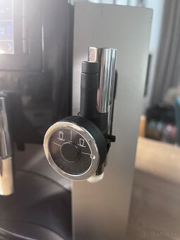 Kavovar Jura E8 - 4