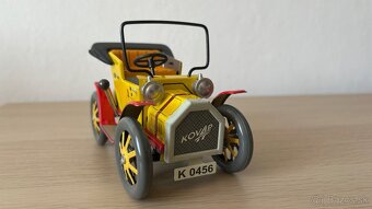 Retro hračka Dědeček automobil KOVAP - 4
