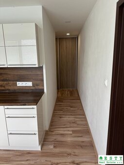 VEĽKÝ 2i byt, 3loggie, Žiar nad Hronom, Hurbanova ul., ESTY - 4