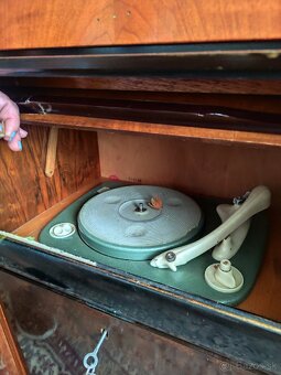 Staré radio gramofón LP - 4