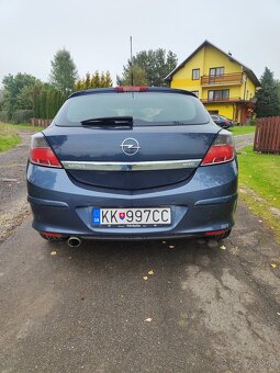Opel Astra GTC 1.6 85 kw 2010 - 4