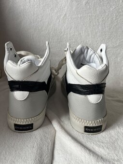 Kozene clenkove tenisky Diesel. Velkost 40. - 4