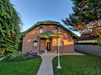 Nadštandardný 7 izb. rodinný dom Zálesie - 4