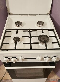 PREDÁM kombinovaný sporák MORA - 4