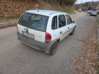 Predam Opel.Corsu 1.5 turbo diesel.r.v 2000, central.servo, - 4