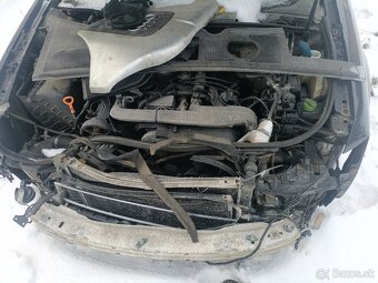 Audi A4B6 na súčiastky - 4