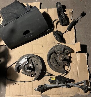 Vsetko komplet za 100e Renault Megane 3 - 4