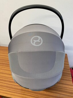 Polohovateľná autosedačka Cybex Cloud T i-Size Plus - 4