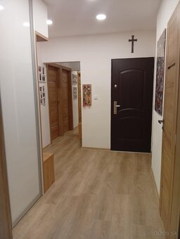Moderne zrekonštruovaný 4 izbový byt - 4