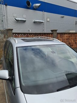 VW Touran 2,0tdi 125kw DSG - 4