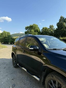 Predám toyotu rav4 2009 - 4
