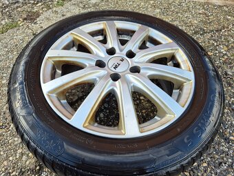 Predám pneumatiky 185/60 r15 na diskoch - 4