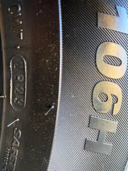 Predám zimné pneu na Mazdu CX5 - 4