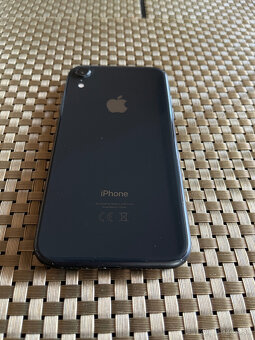 iPhone XR - 4