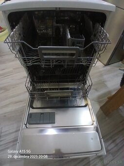 Predám umývačku riadu Electrolux - 4