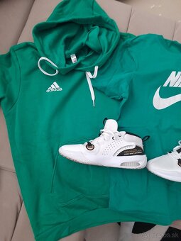 Mikina,tričko a Nike botasky - 4