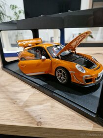 Porsche 911 gt3 rs AutoArt 1:18 - 4