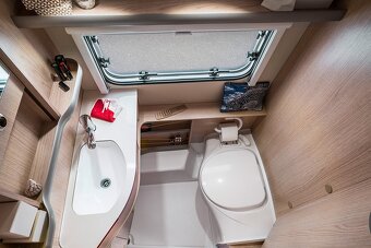 Predám karavan Hymer Eriba Touring Troll 530 - 4