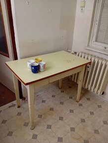 Skrinka pod TV, periniak, gauč a ďalší nábytok - 4
