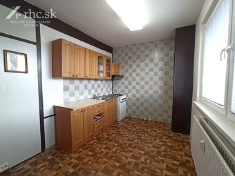 3-IZB.BYT S BALKÓNOM - HRNČIARSKA, STROPKOV - 4