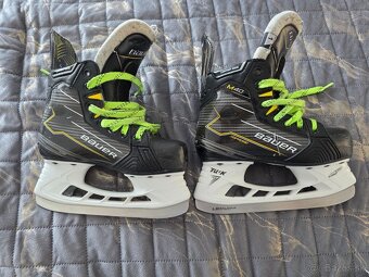 Bauer supreme M40 Jr 1. - 4