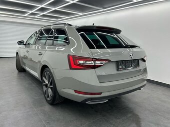 Superb Combi 2,0 TDI Sportline 110kW Top stav - 4